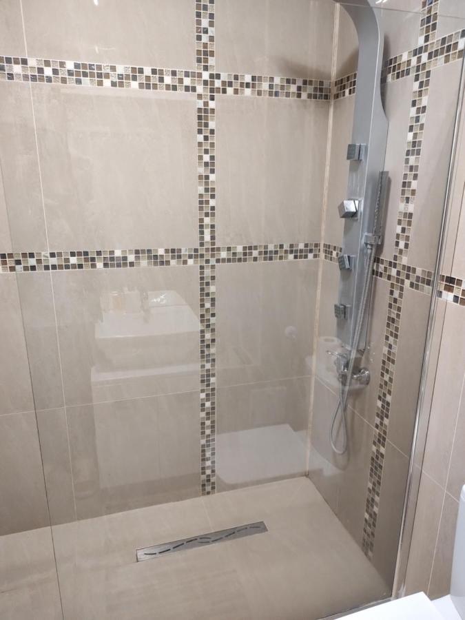 The Unique Apartment Roşu 외부 사진